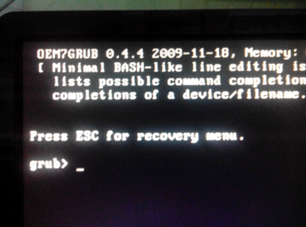 u盘装系统时出现黑屏Press ESC for recovery menu怎么办