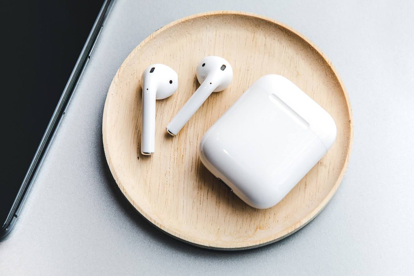 airpods2怎么接电话