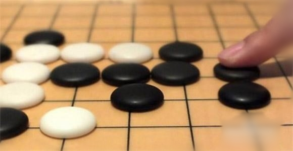 五子棋取胜的基本技巧(4)