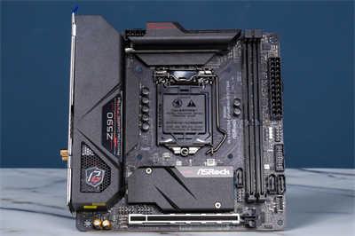 ASRock Z590 Phantom Gaming-ITX/TB4 ITX主机板开箱测试 / 升级10相供电、PD 2(2)