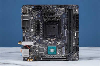 ASRock Z590 Phantom Gaming-ITX/TB4 ITX主机板开箱测试 / 升级10相供电、PD 2(16)
