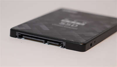最超值的固态硬碟选择！KLEVV NEO N610 1TB SSD开箱评测(4)