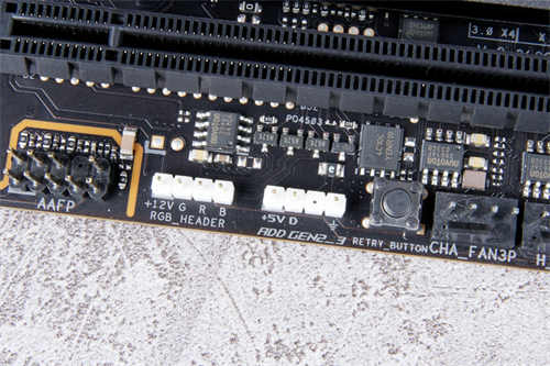 ASUS ROG Maximus XIII Hero(M13H)主机板开箱测试/Z590晶片组搭载(14)