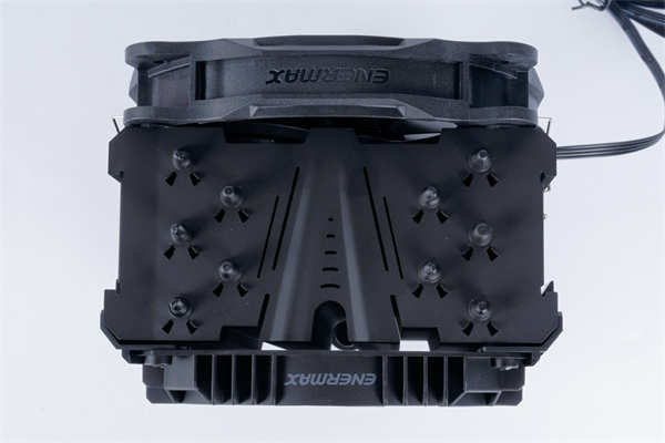 Enermax ETS-T50A-FSS AXE电竞光斧塔扇/支援230W+TDP、黑化外观设计，空冷解热好(12)