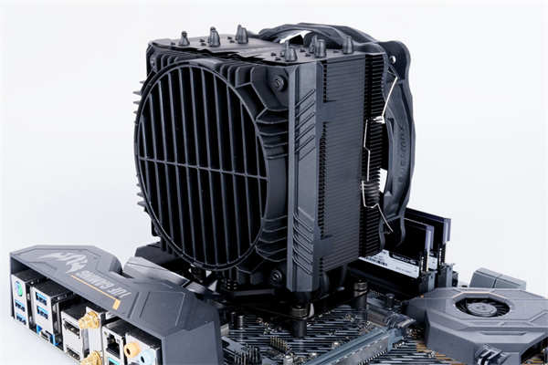 Enermax ETS-T50A-FSS AXE电竞光斧塔扇/支援230W+TDP、黑化外观设计，空冷解热好(22)