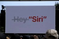 砍掉“Hey”，苹果宣布 iPhone / iPad 语音助手唤醒词缩短为“Siri”